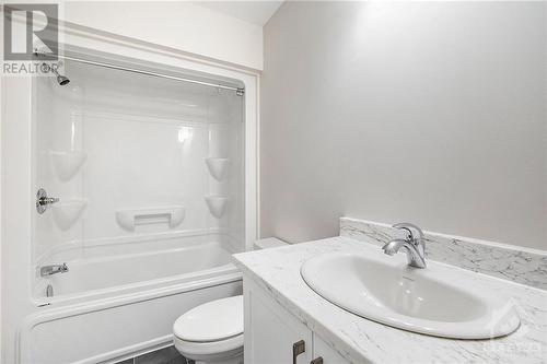 24 Margaret Graham Terrace, Smiths Falls, ON - Indoor Photo Showing Bathroom