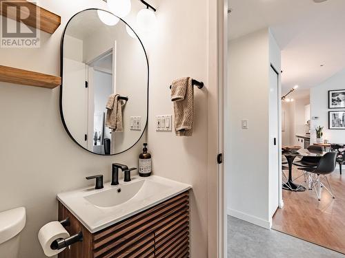 1610 989 Nelson Street, Vancouver, BC - Indoor Photo Showing Bathroom