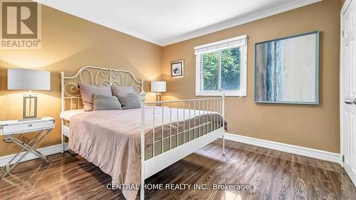 2 Newman Avenue W, Richmond Hill, ON - Indoor Photo Showing Bedroom