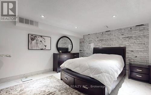 2 Newman Avenue W, Richmond Hill, ON - Indoor Photo Showing Bedroom