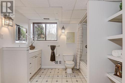 3407 Holborn Road, East Gwillimbury, ON - Indoor Photo Showing Bathroom