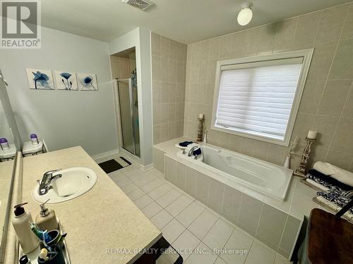 52 Valleyscape Trail, Caledon, ON - Indoor Photo Showing Bathroom