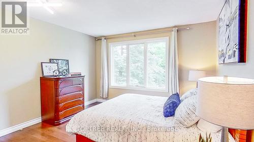 25 Uplands Drive, London, ON - Indoor Photo Showing Bedroom