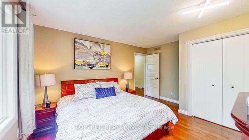 25 Uplands Drive, London, ON - Indoor Photo Showing Bedroom