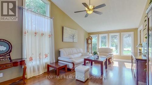 25 Uplands Drive, London, ON - Indoor