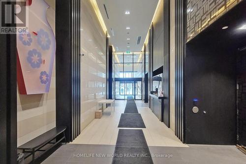 4207 - 501 Yonge Street, Toronto, ON - Indoor