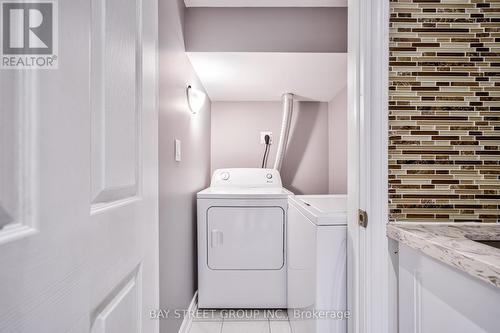 68 Homer Crescent, Aurora, ON - Indoor Photo Showing Laundry Room