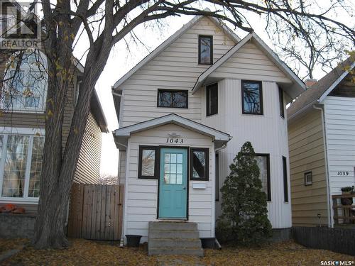 1043 Connaught Avenue, Moose Jaw, SK - Outdoor