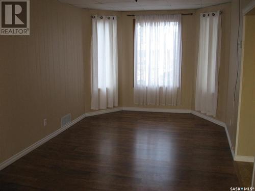 1043 Connaught Avenue, Moose Jaw, SK - Indoor Photo Showing Other Room