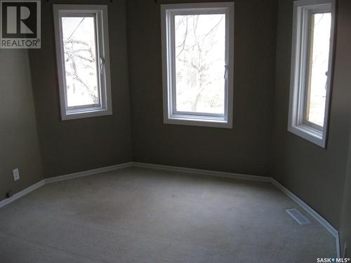 1043 Connaught Avenue, Moose Jaw, SK - Indoor Photo Showing Other Room