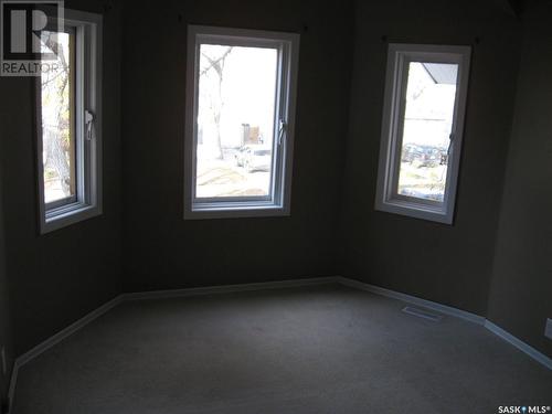 1043 Connaught Avenue, Moose Jaw, SK - Indoor Photo Showing Other Room