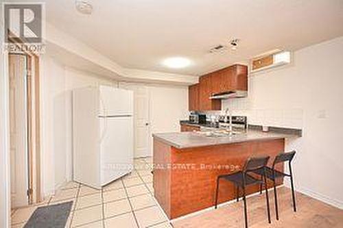 4659 Full Moon Circle, Mississauga, ON - Indoor Photo Showing Kitchen