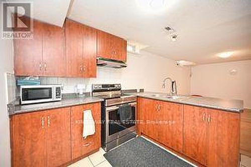 4659 Full Moon Circle, Mississauga, ON - Indoor Photo Showing Kitchen