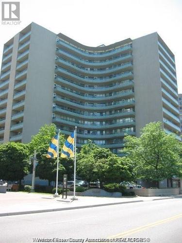 111 Riverside East Unit# 1614, Windsor, ON - Outdoor With Balcony With Facade