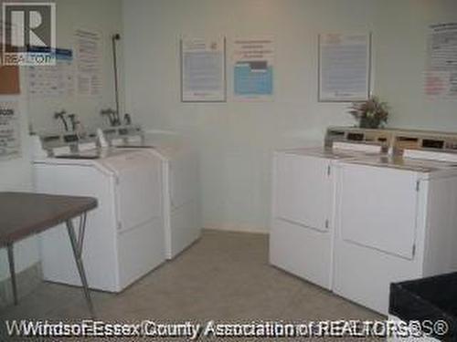 111 Riverside East Unit# 1614, Windsor, ON - Indoor Photo Showing Laundry Room