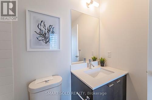 1210 - 30 Roehampton Avenue, Toronto, ON - Indoor Photo Showing Bathroom