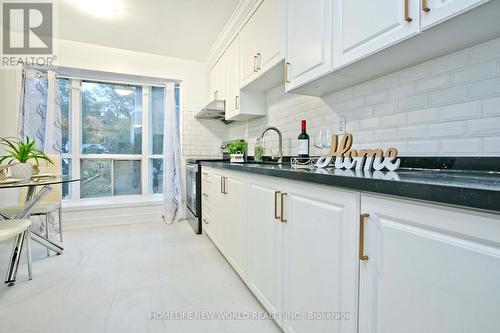 313 - 17 Liszt Gate, Toronto, ON - Indoor Photo Showing Kitchen