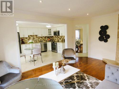 65 Reed Drive, Ajax, ON - Indoor Photo Showing Living Room