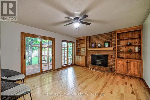 224 Park Avenue, East Gwillimbury, ON - Indoor Photo Showing Other Room With Fireplace