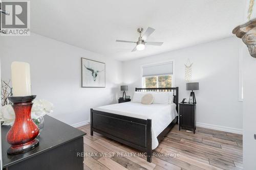 100 Atwood Avenue, Halton Hills, ON - Indoor Photo Showing Bedroom