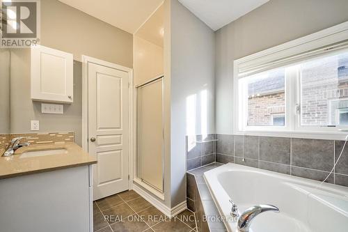 48 Manila Avenue, Markham, ON - Indoor Photo Showing Bathroom