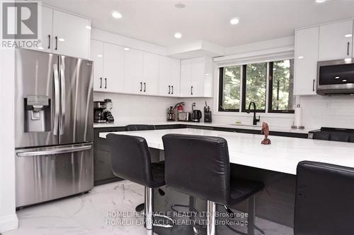 357 Britannia Road, Huntsville, ON - Indoor Photo Showing Kitchen