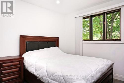 357 Britannia Road, Huntsville, ON - Indoor Photo Showing Bedroom