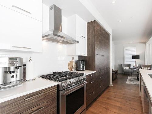 Kitchen - 303-12000 Rue D'Amboise, Mirabel, QC - Indoor Photo Showing Kitchen With Upgraded Kitchen