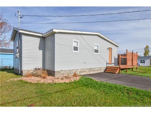 215 2E Rue St, Shippagan, NB 