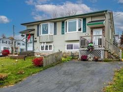 73 Governors Lake Drive  Timberlea, NS B3T 1A5