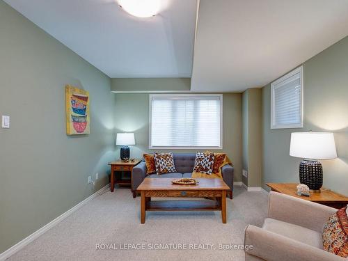 45-1701 Finch Ave, Pickering, ON - Indoor Photo Showing Living Room