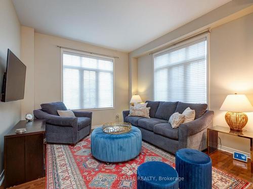 45-1701 Finch Ave, Pickering, ON - Indoor Photo Showing Living Room