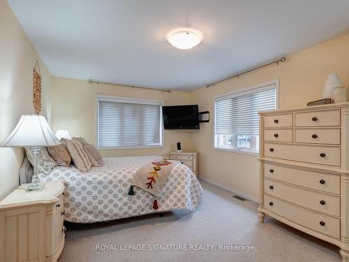 45-1701 Finch Ave, Pickering, ON - Indoor Photo Showing Bedroom