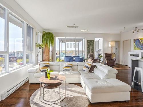 Salon - 404-750 32E Avenue, Montréal (Lachine), QC - Indoor Photo Showing Living Room