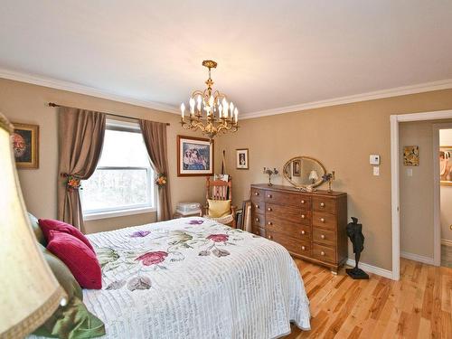 Master bedroom - 2-490 Rue De La Colline, Sainte-Adèle, QC - Indoor Photo Showing Bedroom