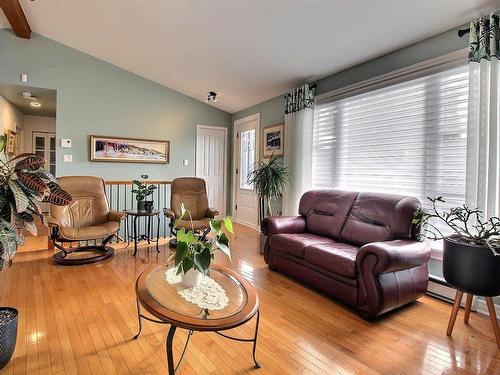 Salon - 184 Rue De Chambois, Québec (Beauport), QC - Indoor Photo Showing Living Room