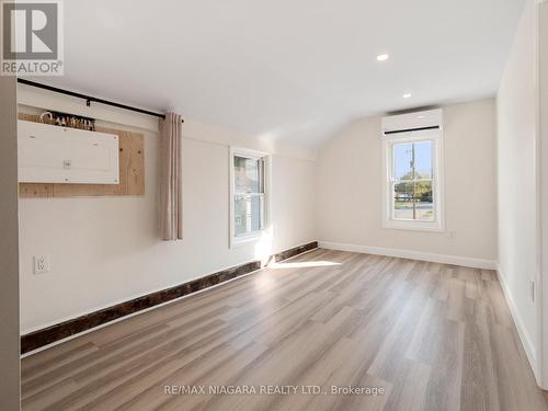 132 Waterloo Street, Fort Erie, ON - Indoor Photo Showing Other Room