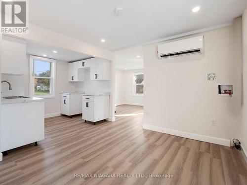 132 Waterloo Street, Fort Erie, ON - Indoor Photo Showing Kitchen