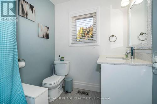 91 Colonial Avenue, Toronto, ON - Indoor Photo Showing Bathroom