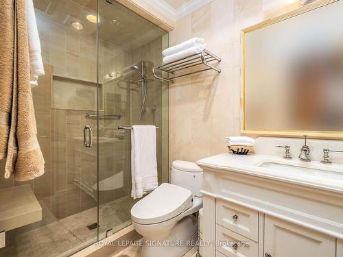 43 Snowshoe Millway, Toronto, ON - Indoor Photo Showing Bathroom