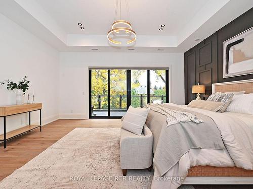 211 Kennedy St W, Aurora, ON - Indoor Photo Showing Bedroom