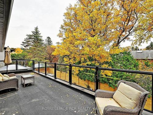 211 Kennedy St W, Aurora, ON - Outdoor With Balcony With Exterior