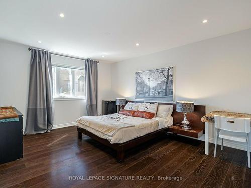 5520 Meadowcrest Avenue, Mississauga, ON - Indoor Photo Showing Bedroom