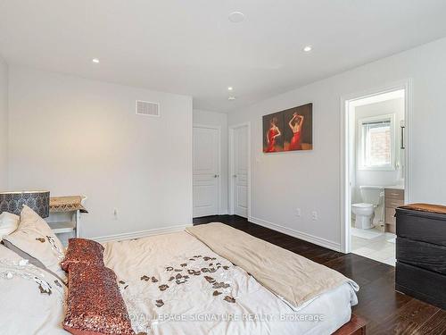 5520 Meadowcrest Avenue, Mississauga, ON - Indoor Photo Showing Bedroom