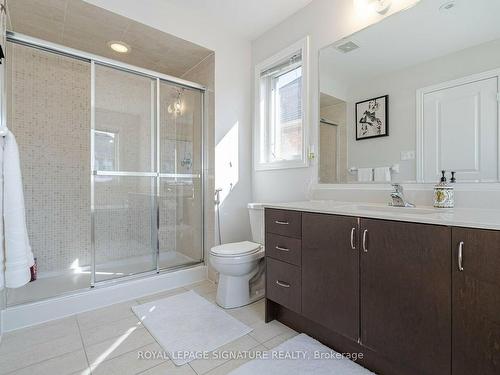 5520 Meadowcrest Avenue, Mississauga, ON - Indoor Photo Showing Bathroom