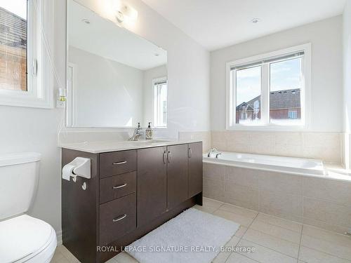 5520 Meadowcrest Ave, Mississauga, ON - Indoor Photo Showing Bathroom