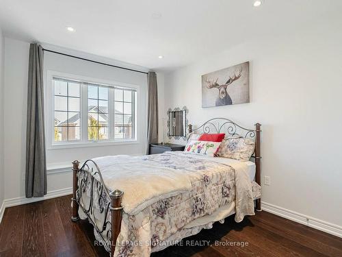 5520 Meadowcrest Ave, Mississauga, ON - Indoor Photo Showing Bedroom