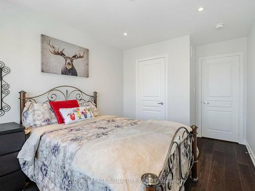 5520 Meadowcrest Avenue, Mississauga, ON - Indoor Photo Showing Bedroom