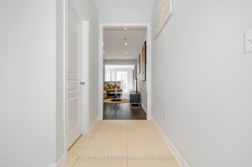 5520 Meadowcrest Avenue, Mississauga, ON - Indoor Photo Showing Other Room