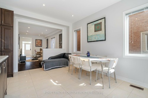 5520 Meadowcrest Avenue, Mississauga, ON - Indoor Photo Showing Dining Room